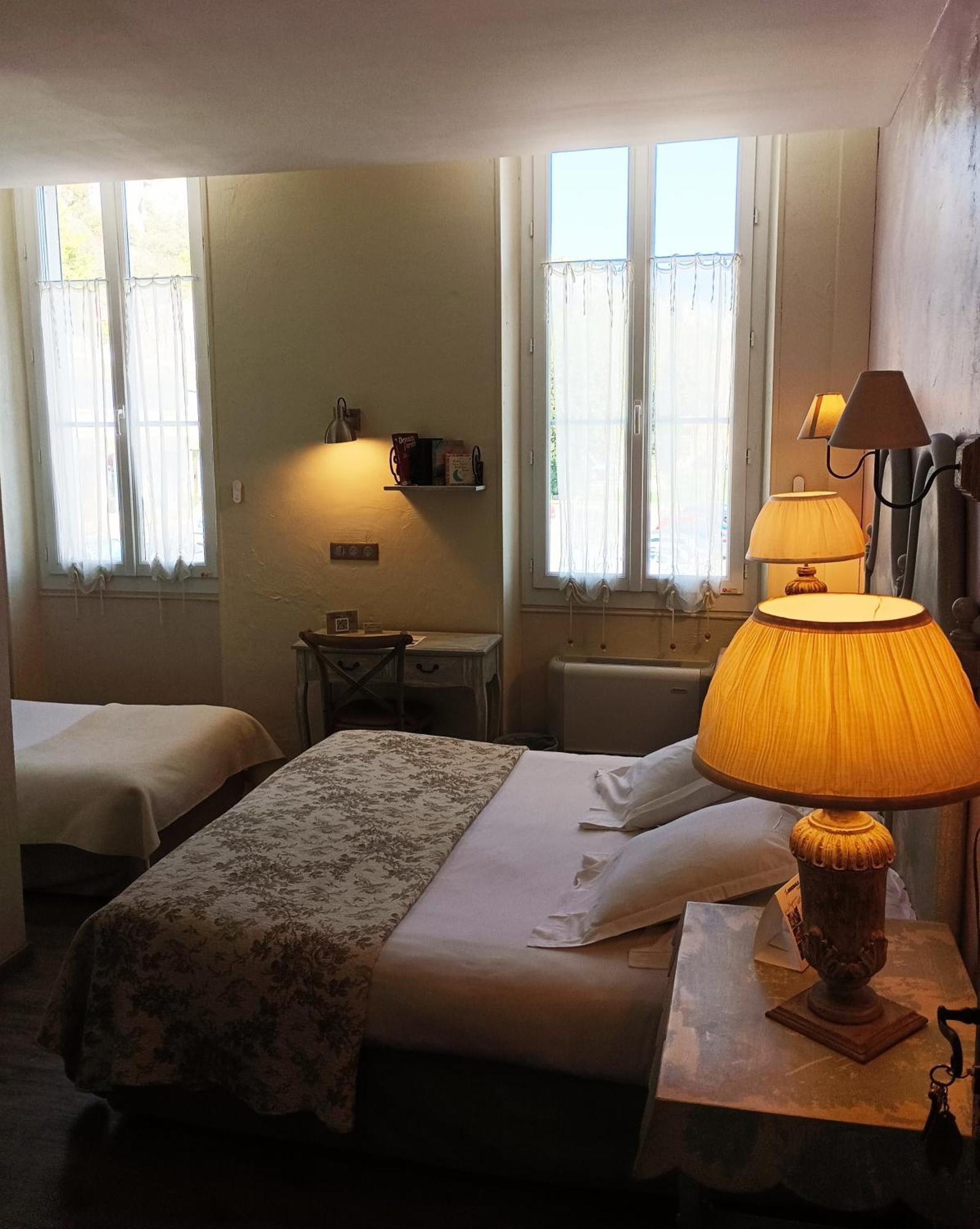 The Originals Boutique, Hotel Du Parc, Cavaillon Exterior foto